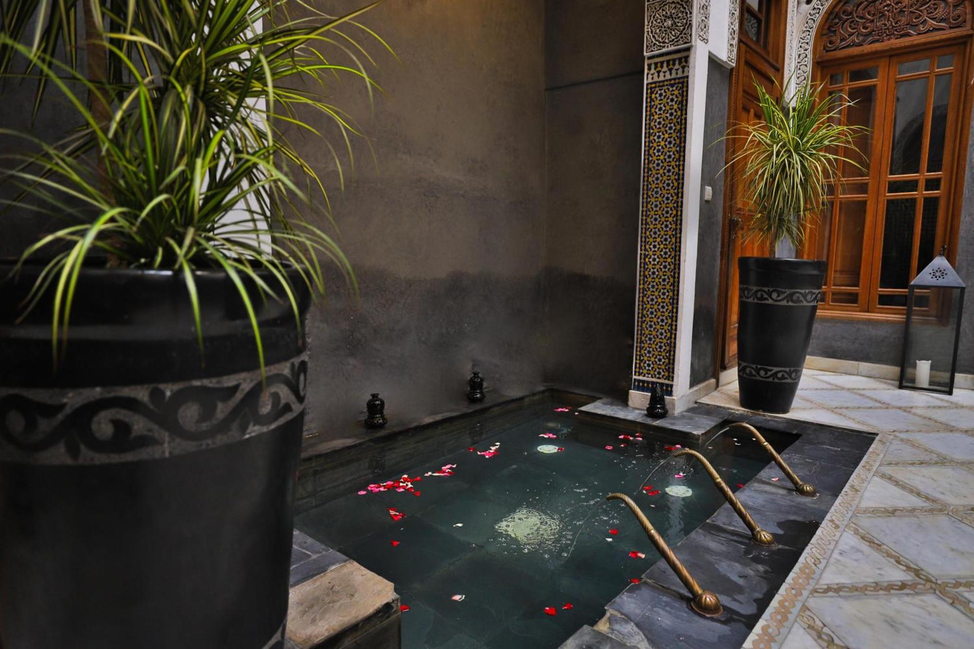 Riad Layla Fez Esterno foto