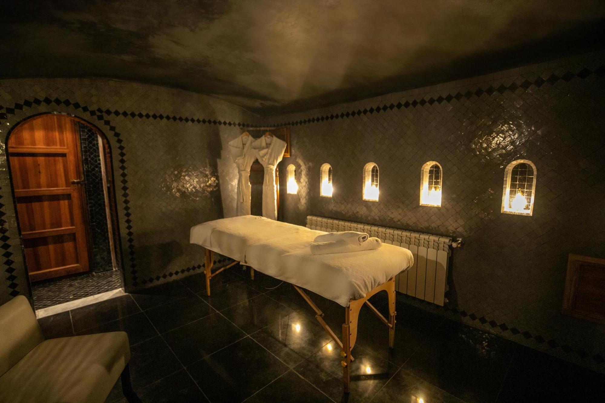 Riad Layla Fez Esterno foto